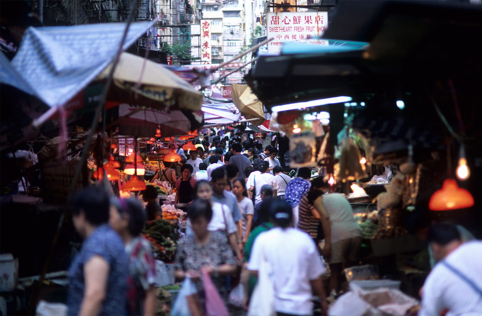 艶やかで優雅な女性像で人々を魅了した