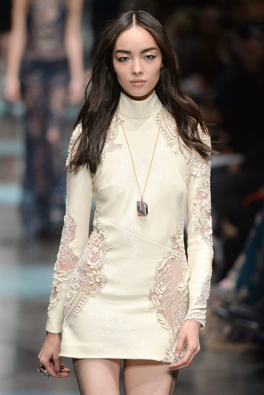 女性の艶やかさを引き立てるチャイナドレスの魅力