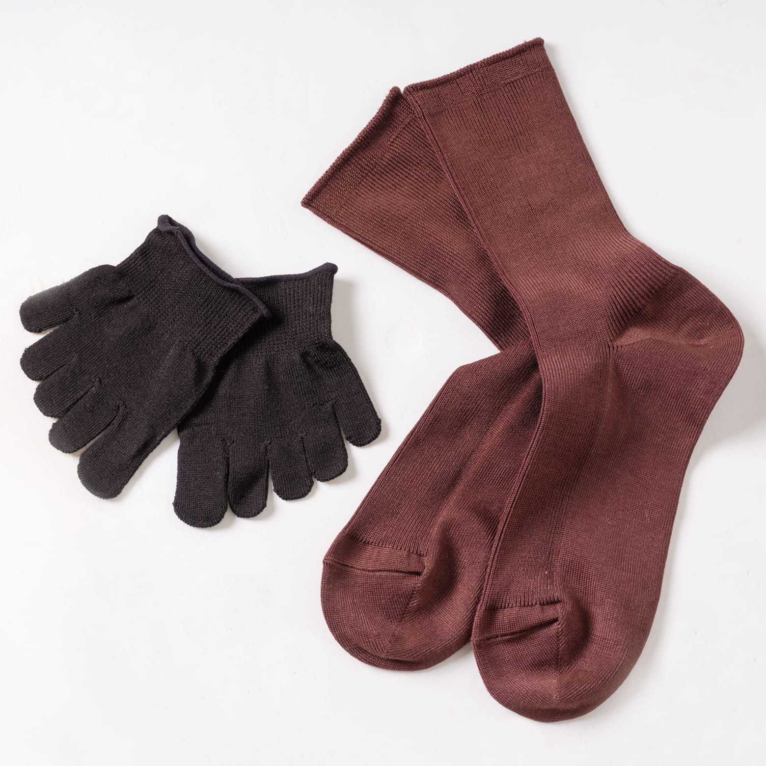 つま先５本指ソックスを仕込めば見た目以上の暖かさ