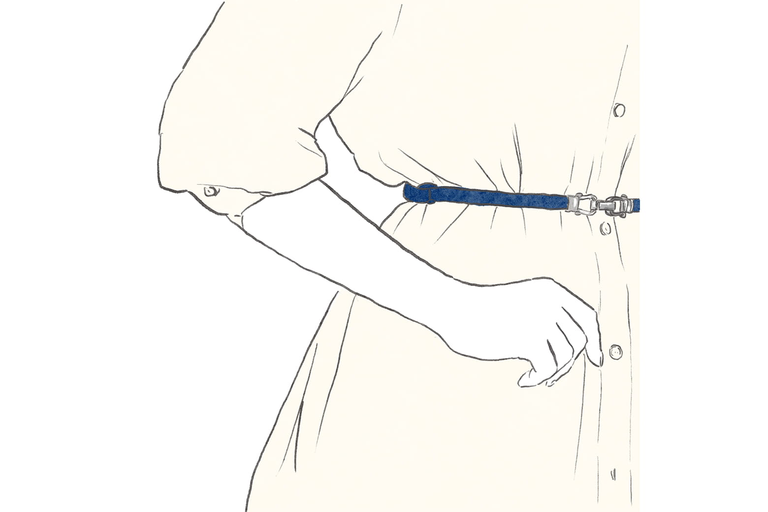 気になる二の腕はひじ下まで隠して手首を見せる