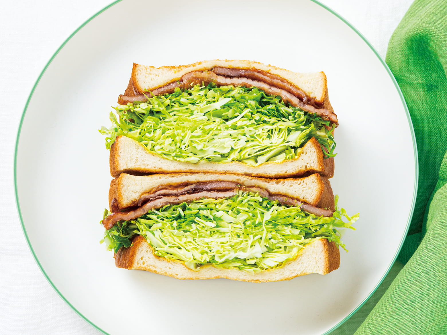 たっぷりキャベツのジンジャーポークボリュームサンド